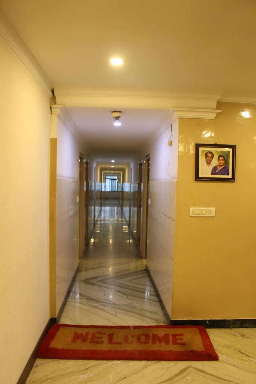 Hotel Saravanaa Ченнаї Екстер'єр фото